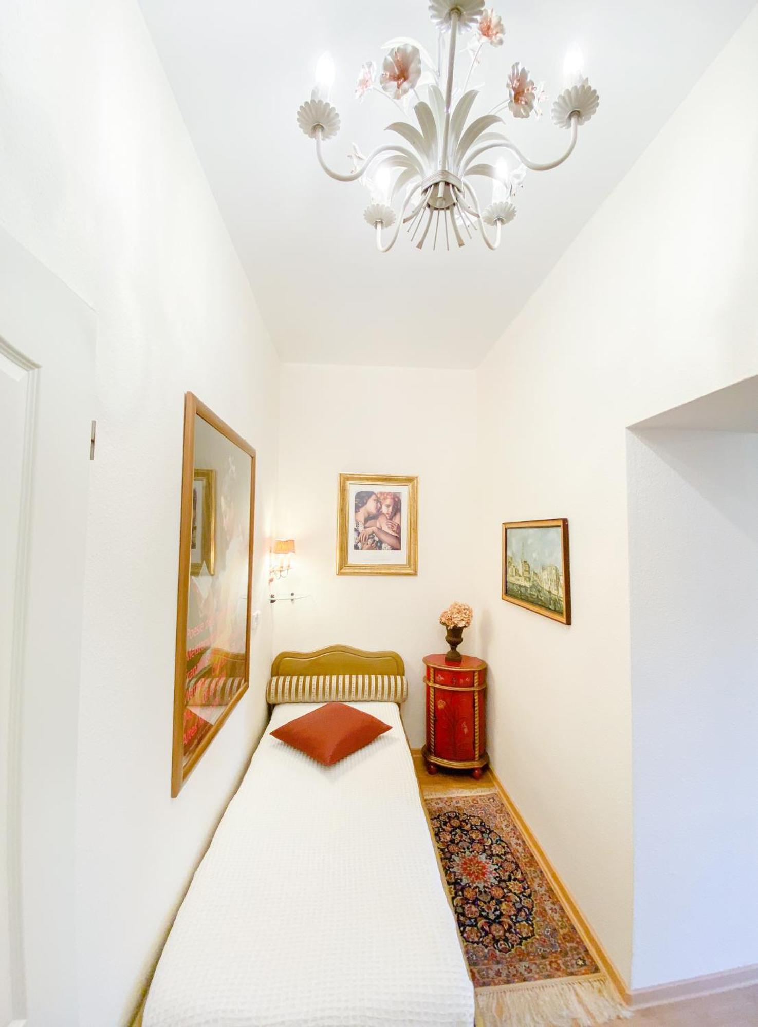 Comfort Triple Room