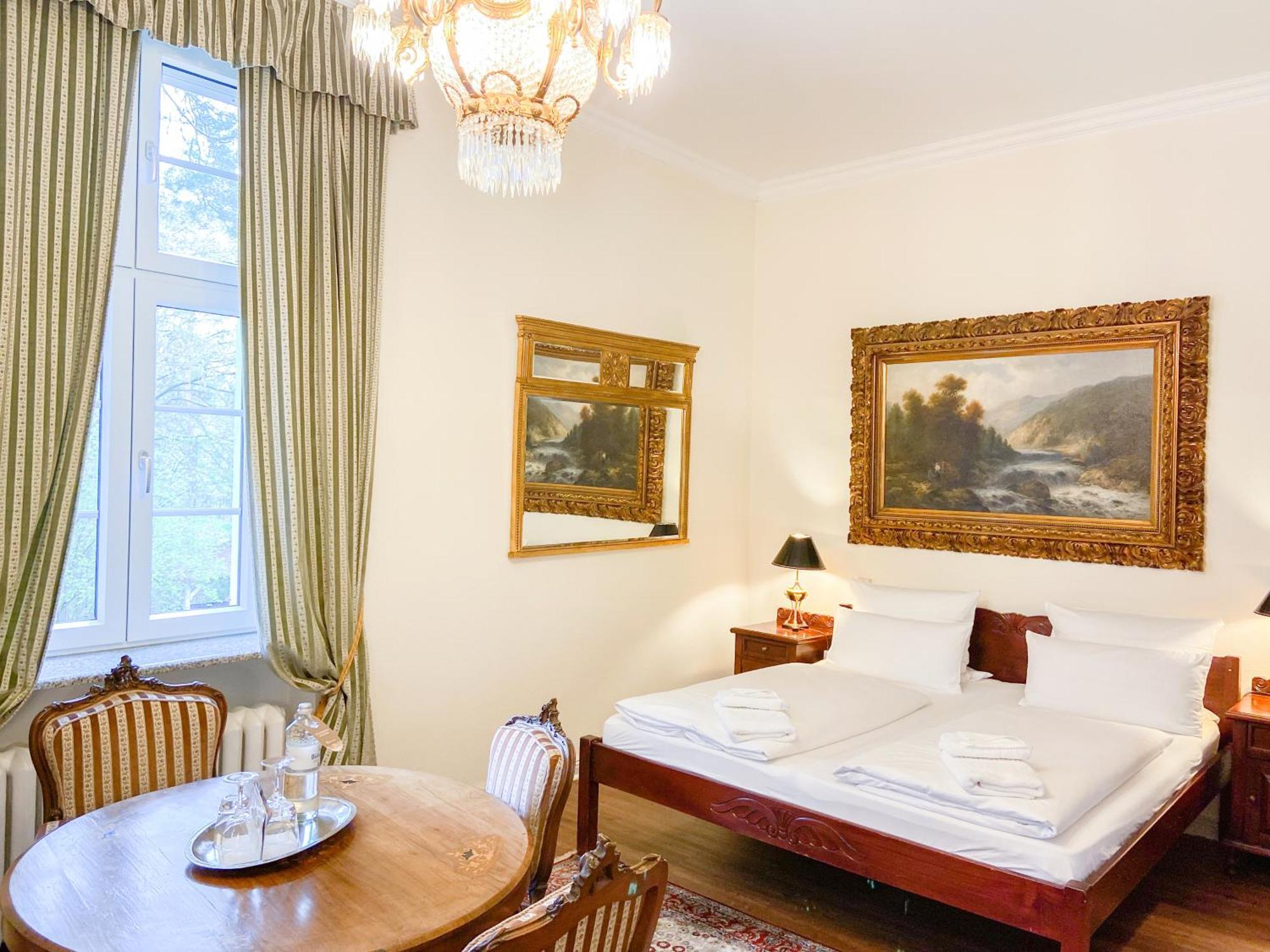 Large Double Room