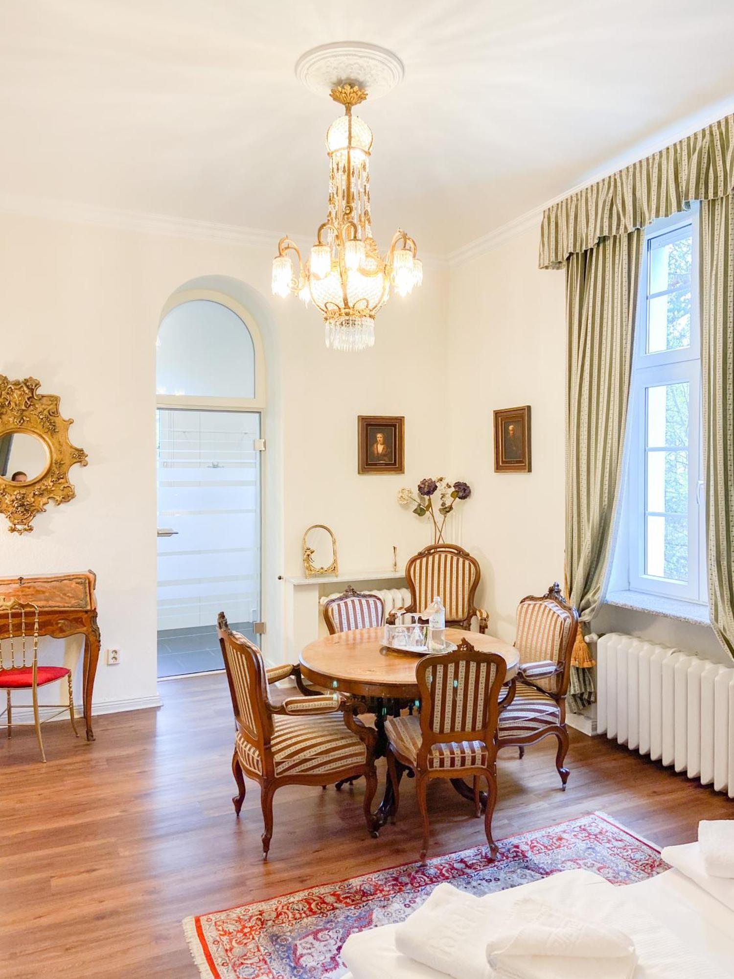 Large Double Room